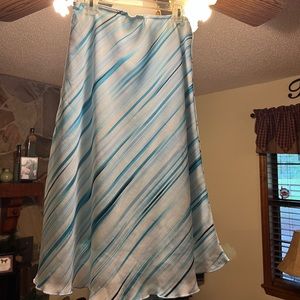 4/$25 Ladies/Girls midi flowy skirt